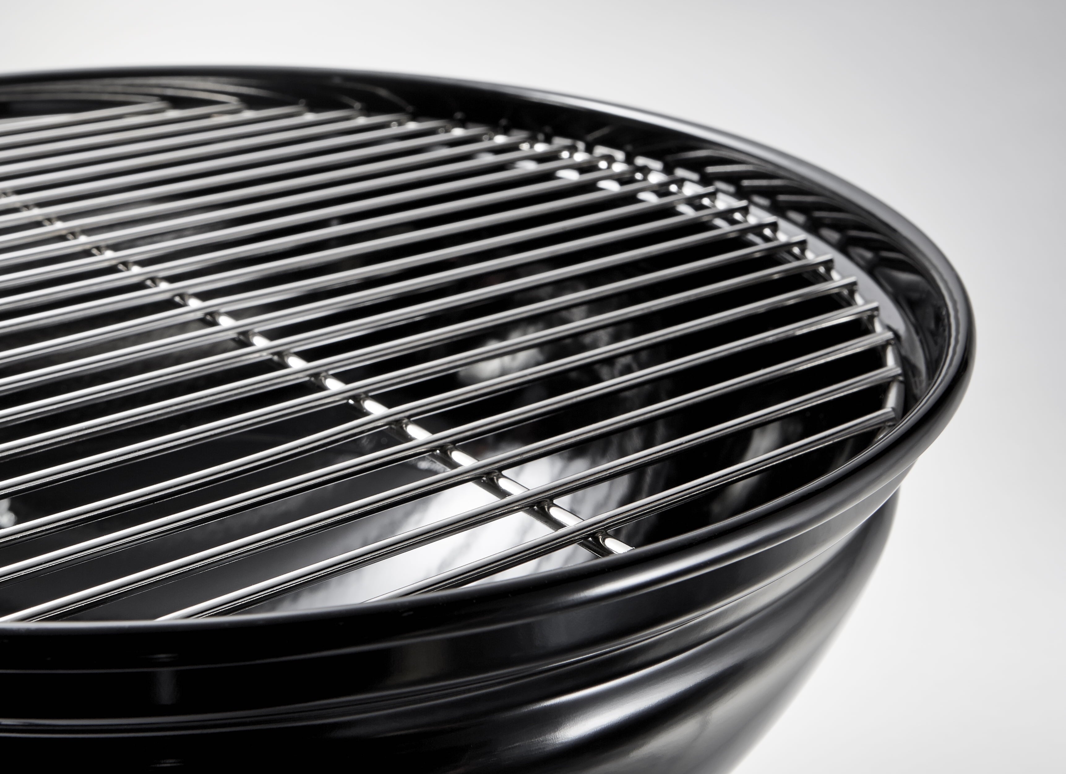 Weber Smokey Joe Charcoal Grill, 14 Inch Portable Charcoal Grill with Handle, Black